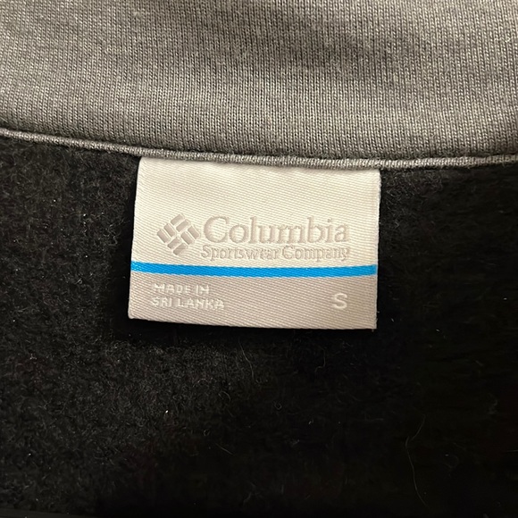 Columbia 1/4 Zip Pullover - Picture 4 of 4
